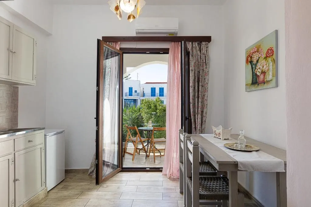 STUDIO SIDE SEA VIEW Room, Kasteli Studios & Apartments, Crete