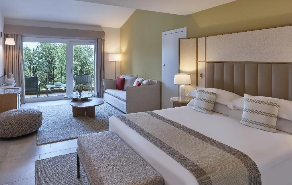 JUNIOR SUITE KING SIZE BED Room, Conrad Chia Laguna Sardinia, Cagliari
