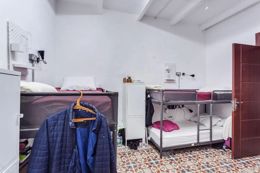 Room, Granny's Inn - Hostel, Malta