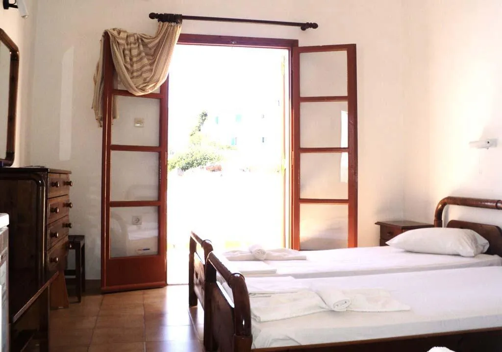 Double or Twin STANDARD Room, Adamastos, Santorini