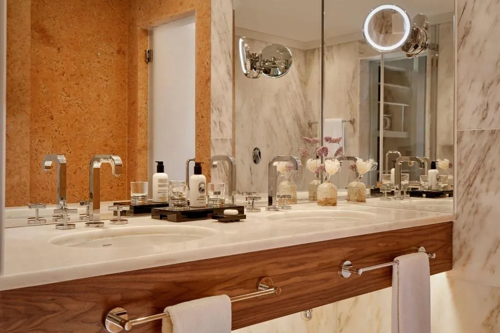 DOUBLE DELUXE KING BED Room, Penha Longa, Lisbon