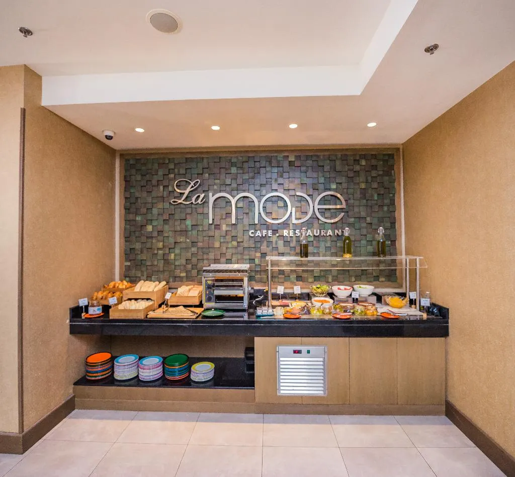 Restaurant, MENA Plaza Hotel Albarsha, Dubai