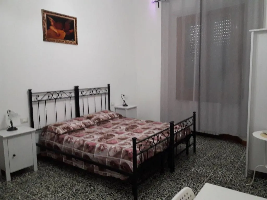 Room, Dimora Del Magnifico, Florence