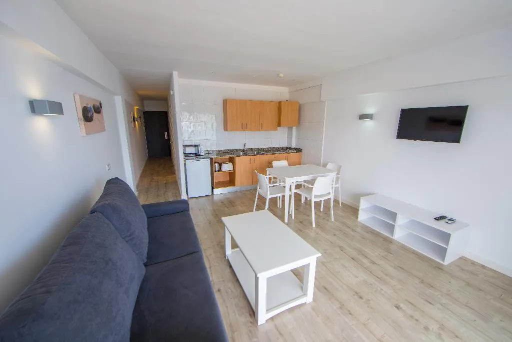 APARTMENT CAPACITY 4 ONE BEDROOM Room, Pierre & Vacances Mallorca Portofino, Majorca