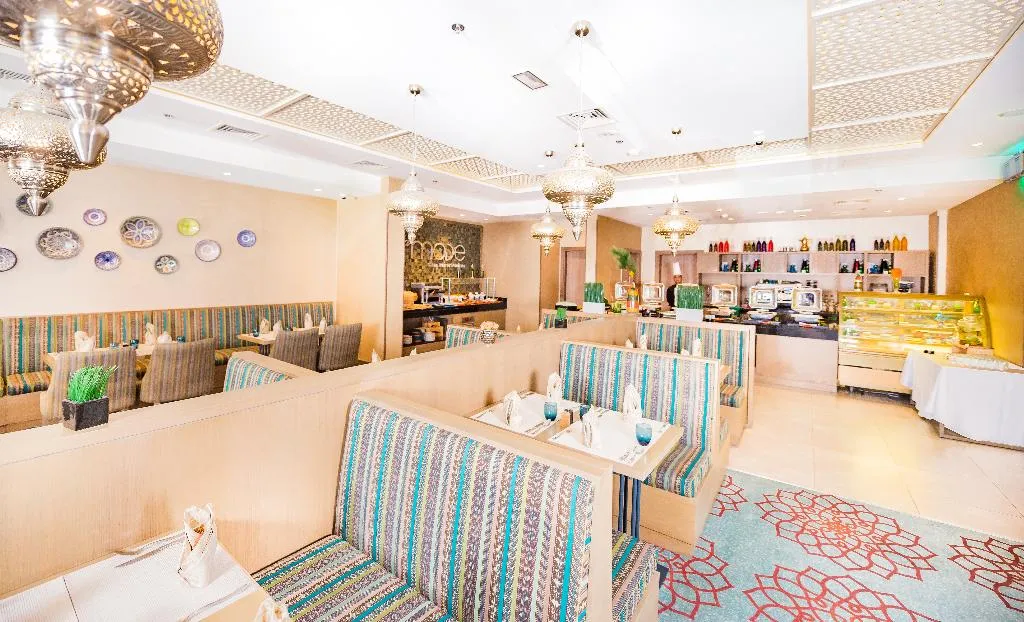 Restaurant, MENA Plaza Hotel Albarsha, Dubai