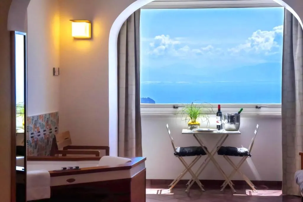STUDIO KING SIZE BED Room, La Moresca, Naples