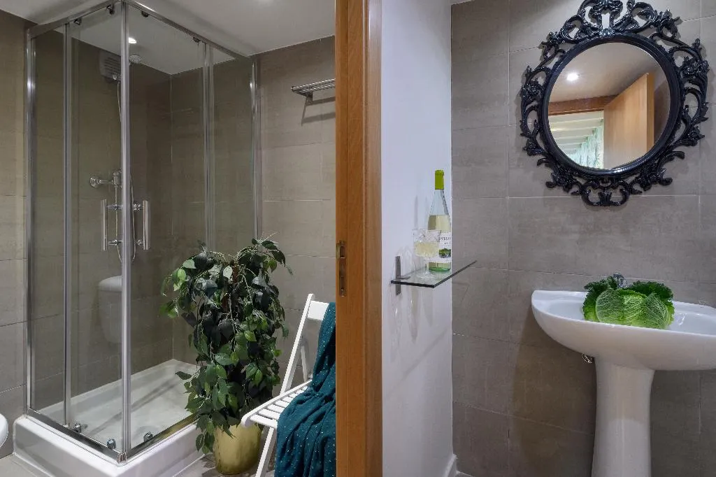 APARTMENT DUPLEX Room, Alfama Yellow House, Lisbon