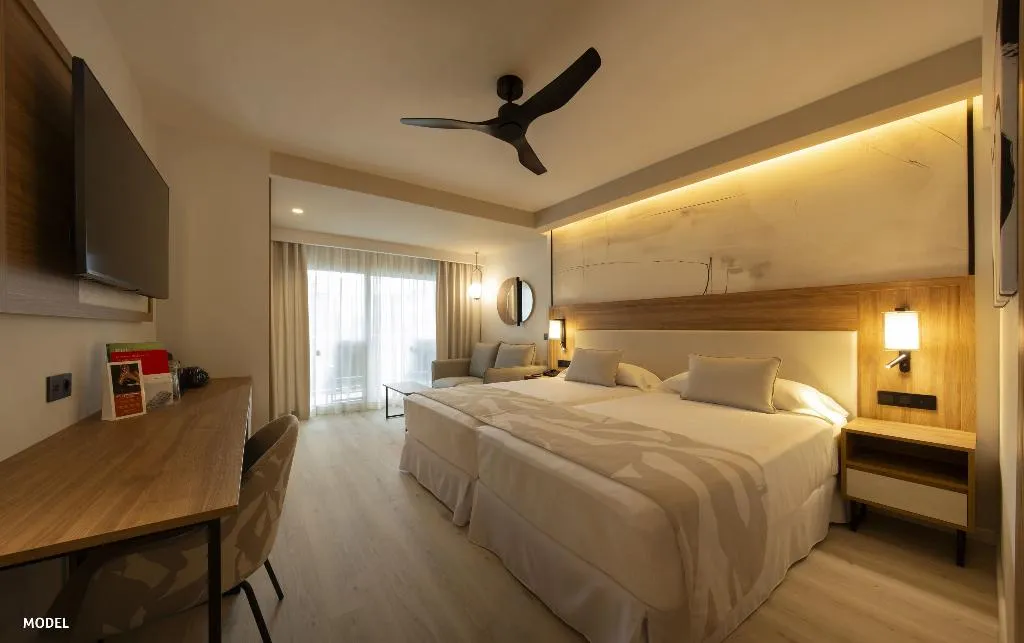Double or Twin OCEAN VIEW Room, Hotel Riu Palace Nautilus - Adults Only, Costa Del Sol