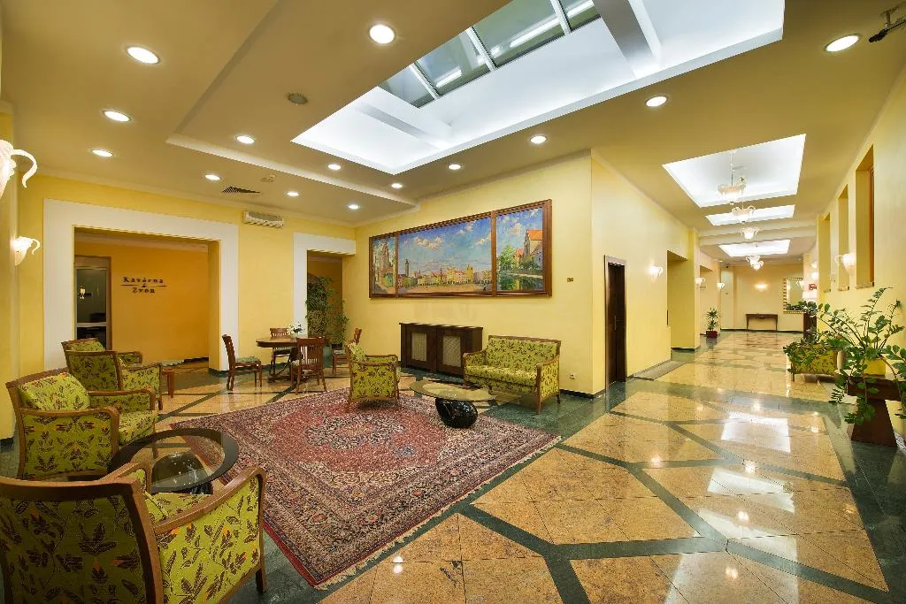 Lobby, Grand Hotel Zvon, Prague