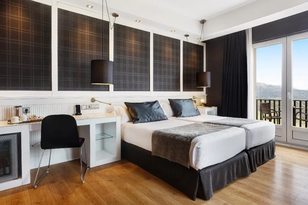 DOUBLE SINGLE USE WITH VIEWS Room, Catalonia Reina Victoria Hotel, Costa Del Sol