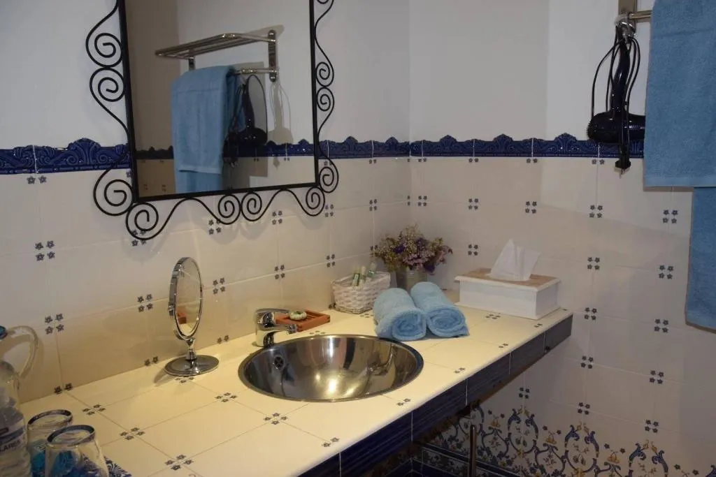 Room, Aal Cachucho, Madrid