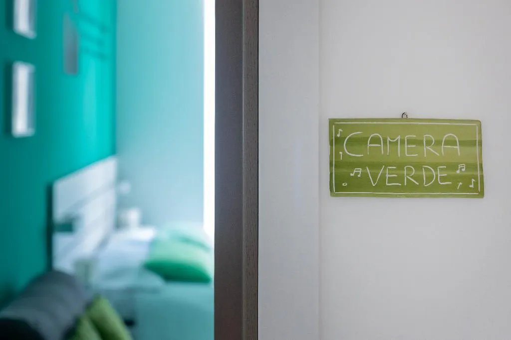 DOUBLE ONE BEDROOM ONE BATHROOM Room, B&B Colori e Note, Naples
