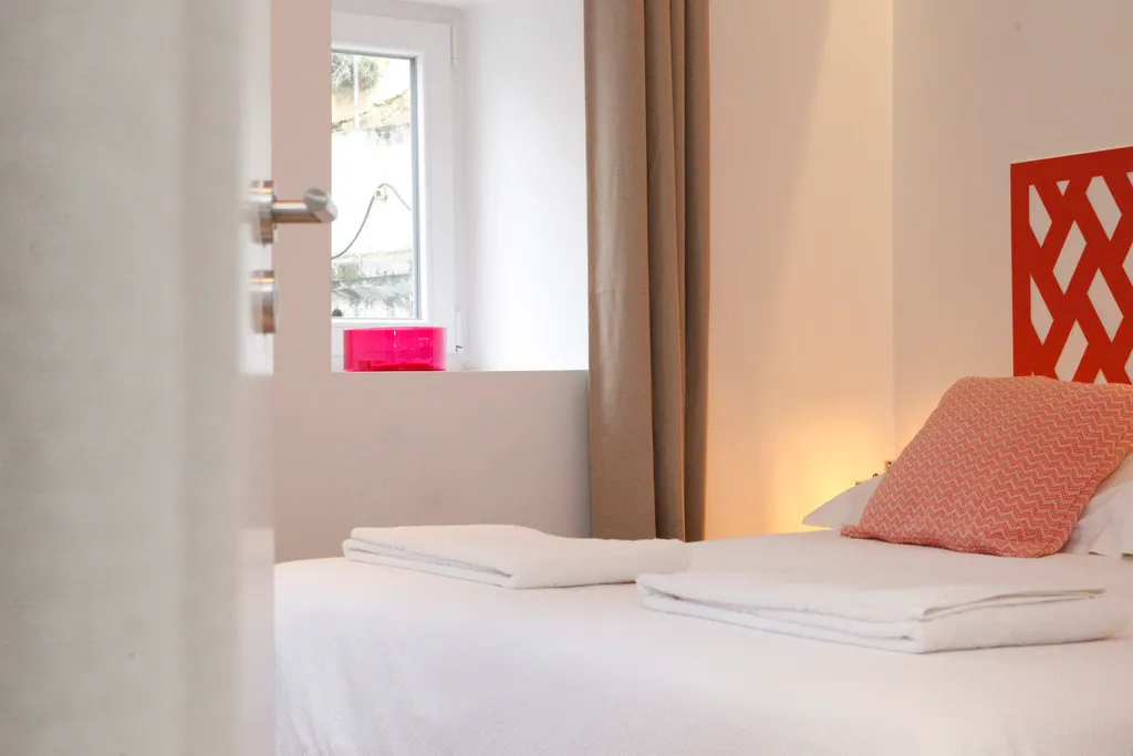 APARTMENT SUPERIOR Room, Alfama Yellow House, Lisbon