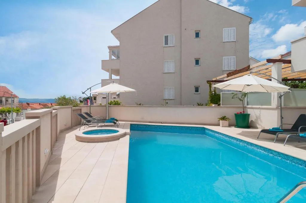 Sports and Entertainment, Villa Juraj, Split