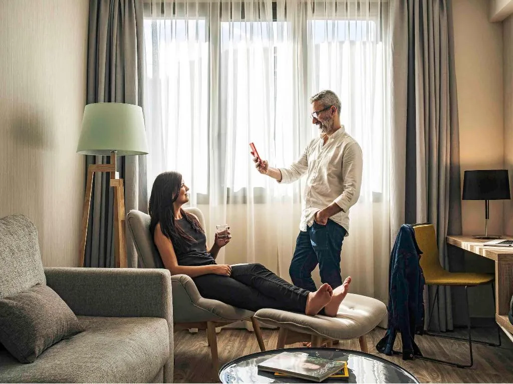 JUNIOR SUITE STANDARD Room, Mercure Barcelona Condor, Barcelona
