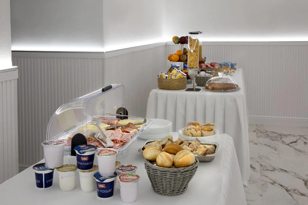 Restaurant, Palazzo Sant Antonio Napoli, Naples