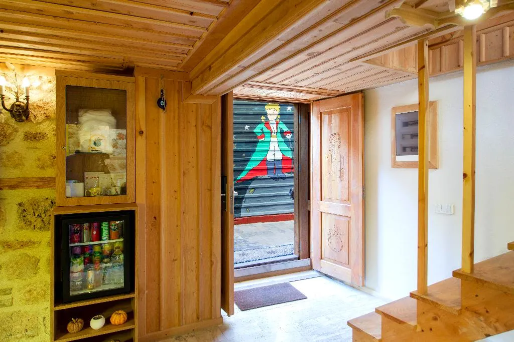 Lobby, The Little Prince Pension, Antalya