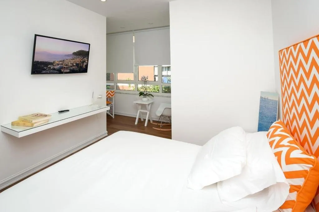 Room, Casa Pantone, Naples