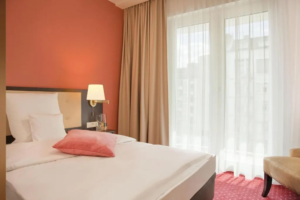 Room, Gold Palais Hotel, Berlin
