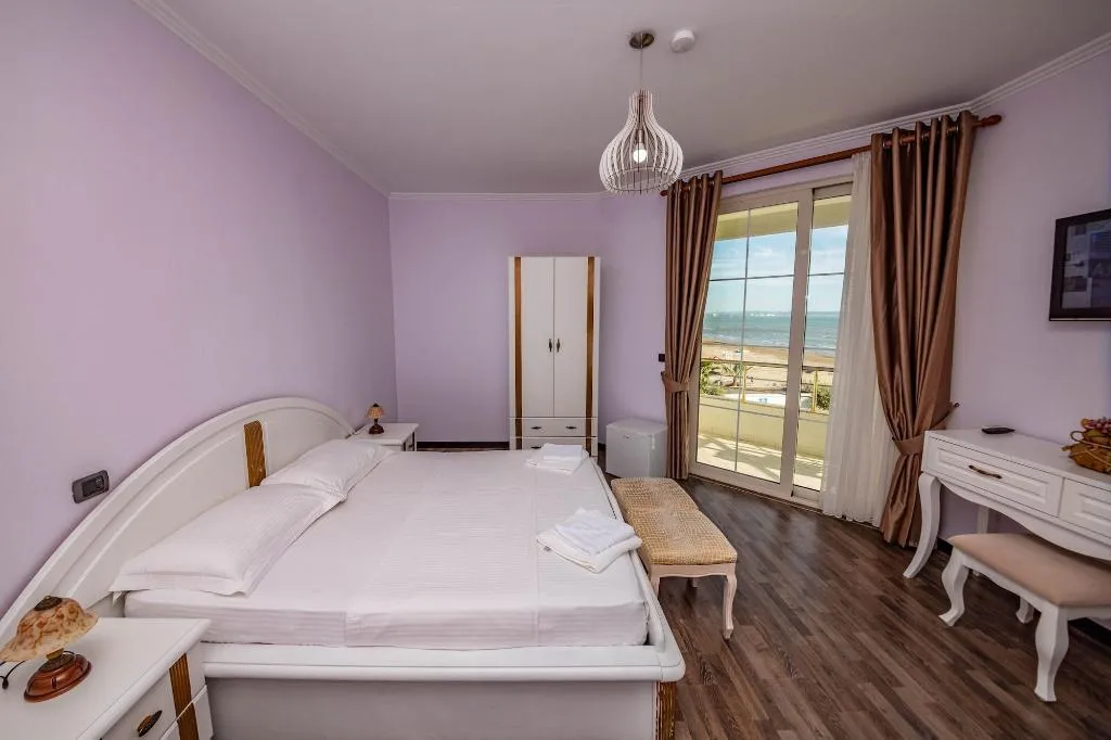 Room, Hotel Majestic, Durres