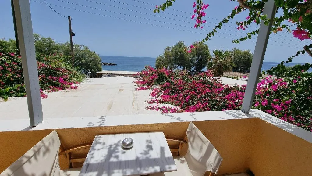 Room, Nostos Beach, Santorini