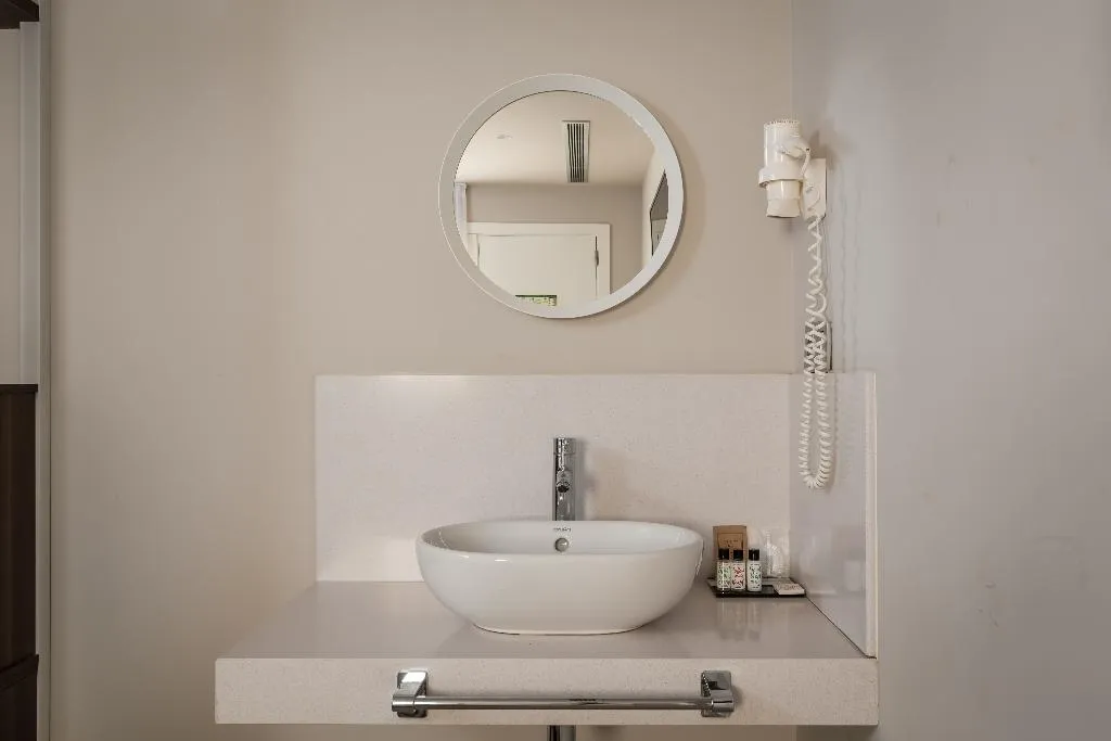 DOUBLE SINGLE USE INNER Room, Arya Stadium Hotel, Barcelona