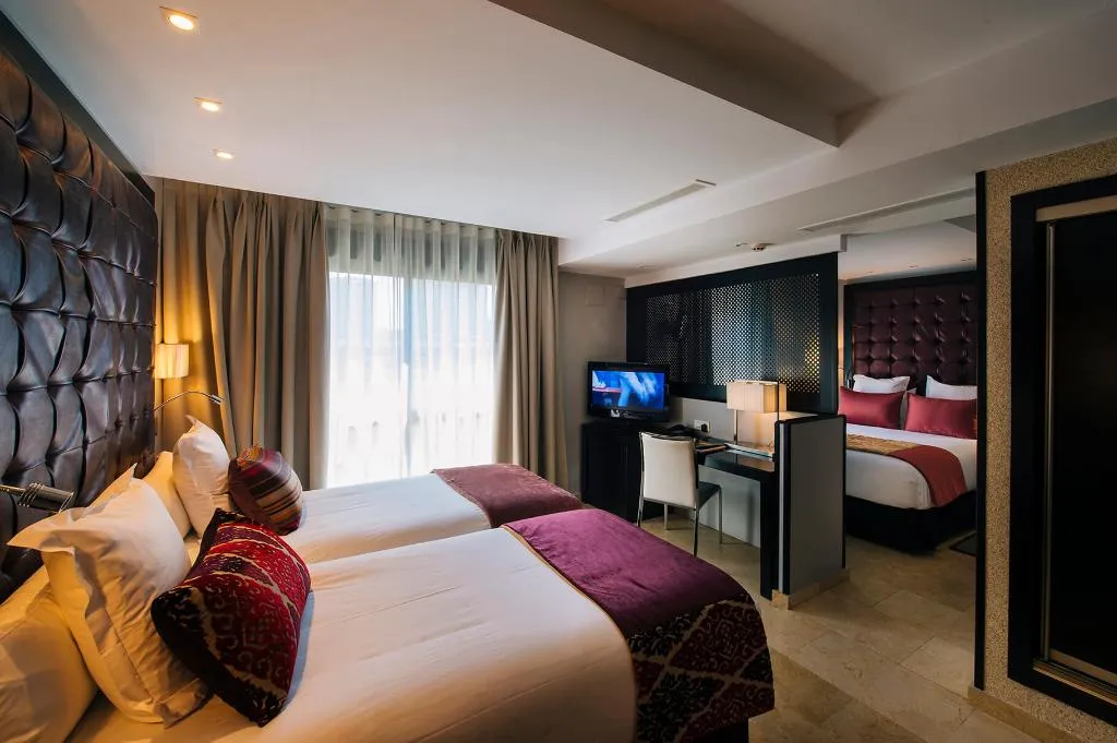 DOUBLE STANDARD Room, Mirador de Chamartin, Madrid