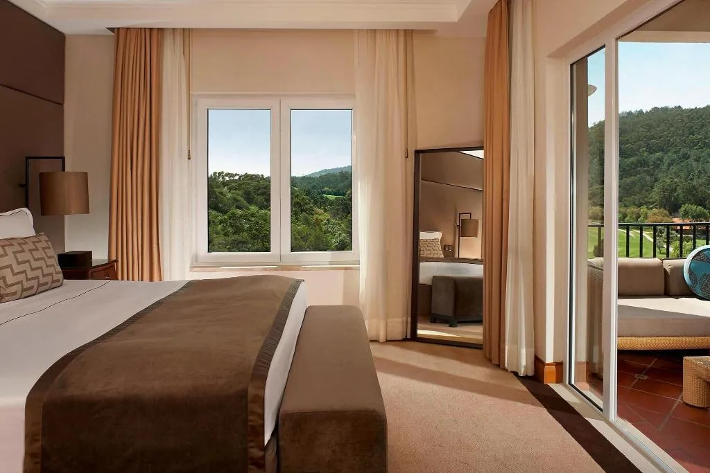 Room, Penha Longa, Lisbon