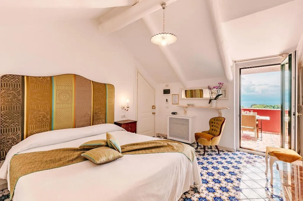 Room, Palazzo Pascal, Naples
