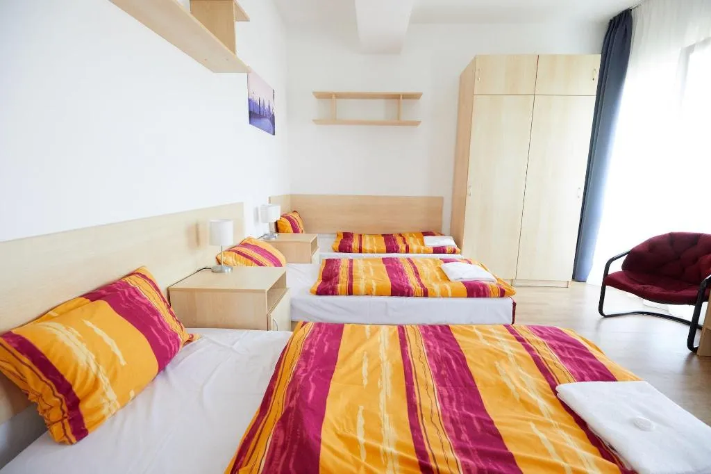 TRIPLE STANDARD Room, University Hotel, Prague