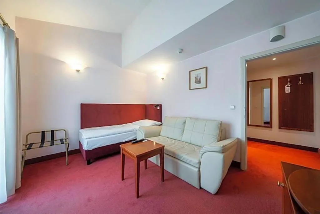 Room, Hotel Raffaello, Prague