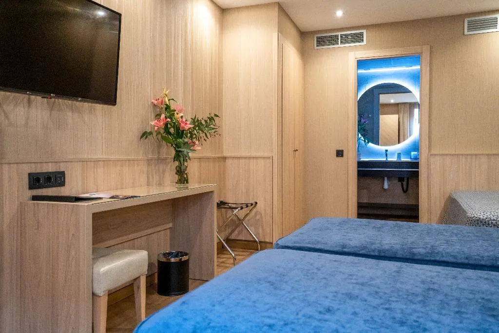 TRIPLE STANDARD Room, Rialto, Barcelona