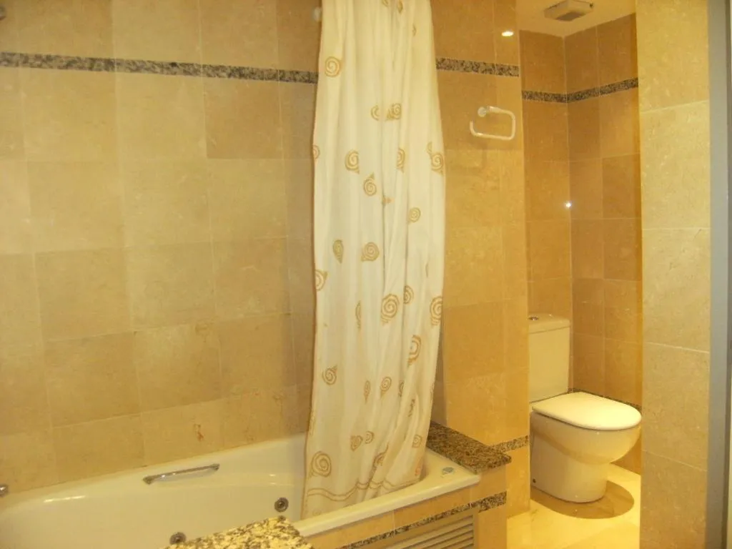 APARTMENT POOL VIEW TWO BEDROOMS Room, Illa Mar d'Or, Costa Brava