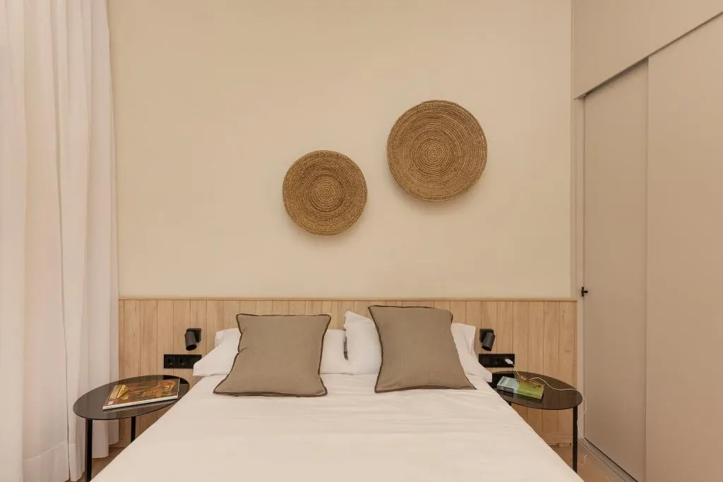 APARTMENT ONE BEDROOM WITH TERRACE Room, Libere Barcelona Sant Antoni, Barcelona