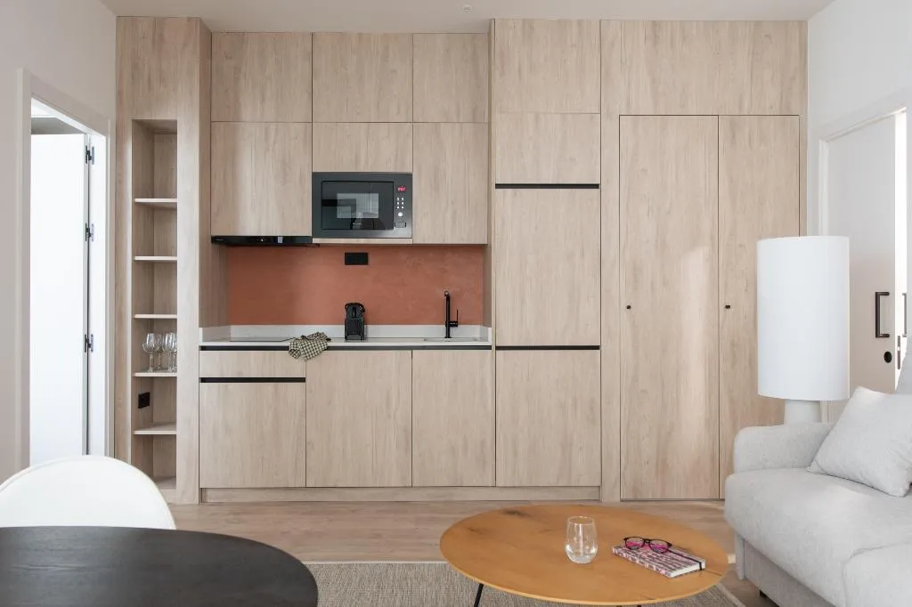 APARTMENT TWO BEDROOMS WITH TERRACE Room, Libere Seville Plaza Nueva, Seville