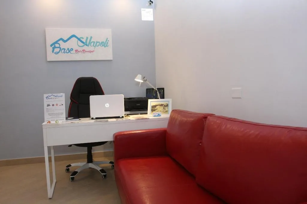 Lobby, Base Napoli B&B, Naples