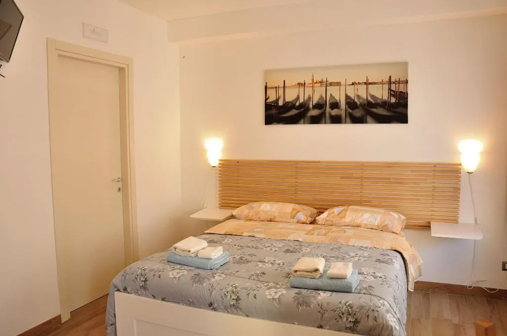 Room, B&B Vergilia, Catania