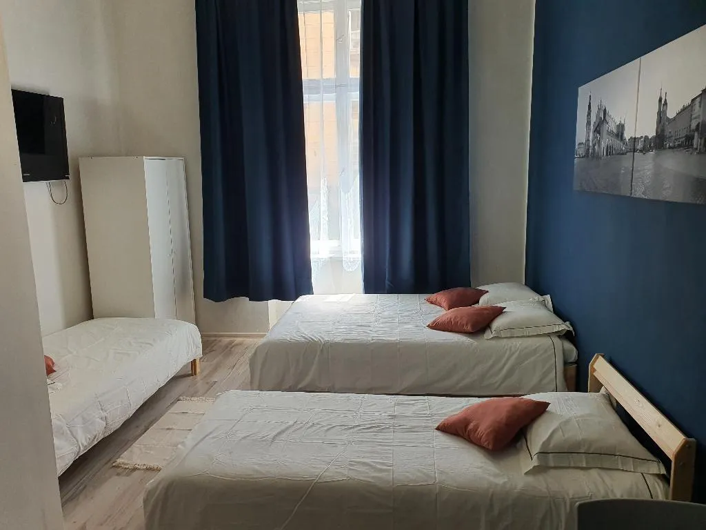 QUADRUPLE STANDARD Room, AMEN Aparthotel Curie 8, Krakow