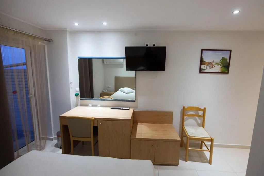 Room, Thomas Beach Hotel, Athens