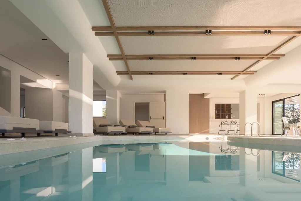 Pool, Theartemis Palace, Crete