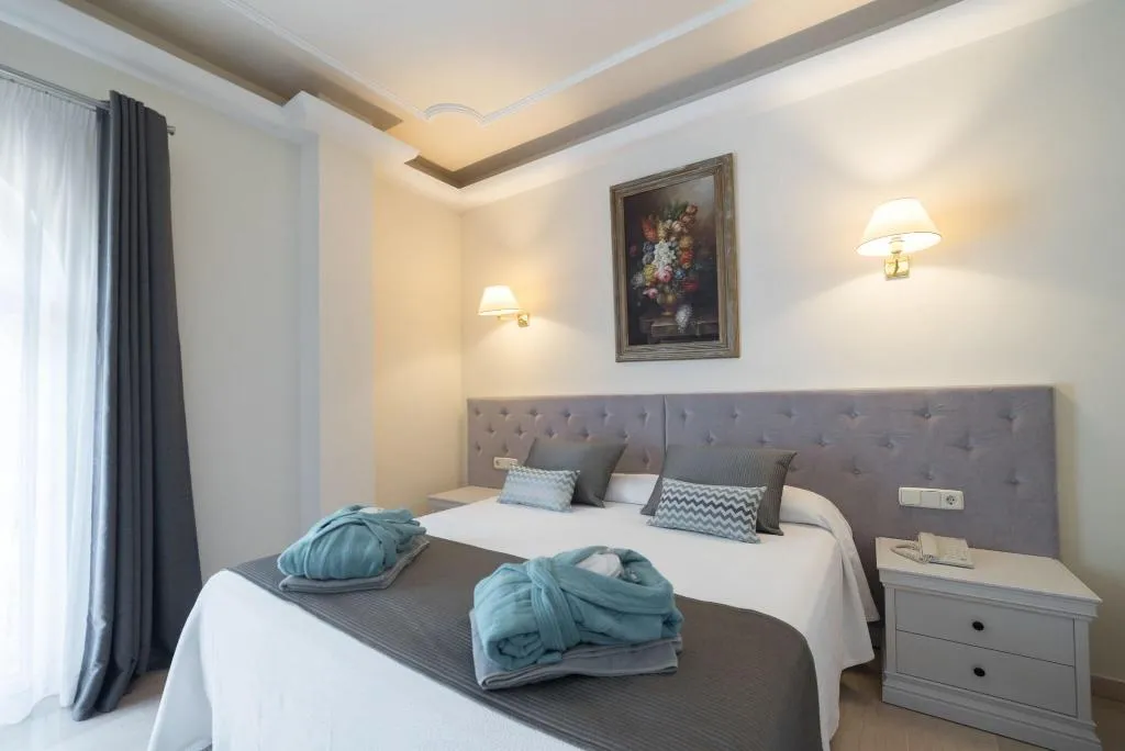 Room, Grand Hotel Palladium, Ibiza