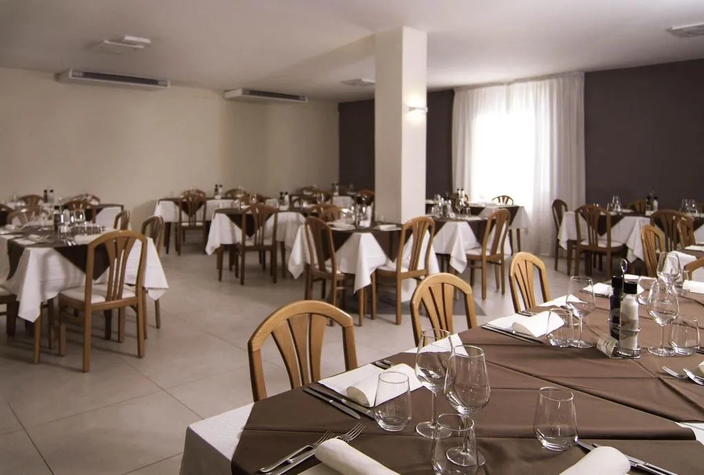 Restaurant, Gardesana, Milan