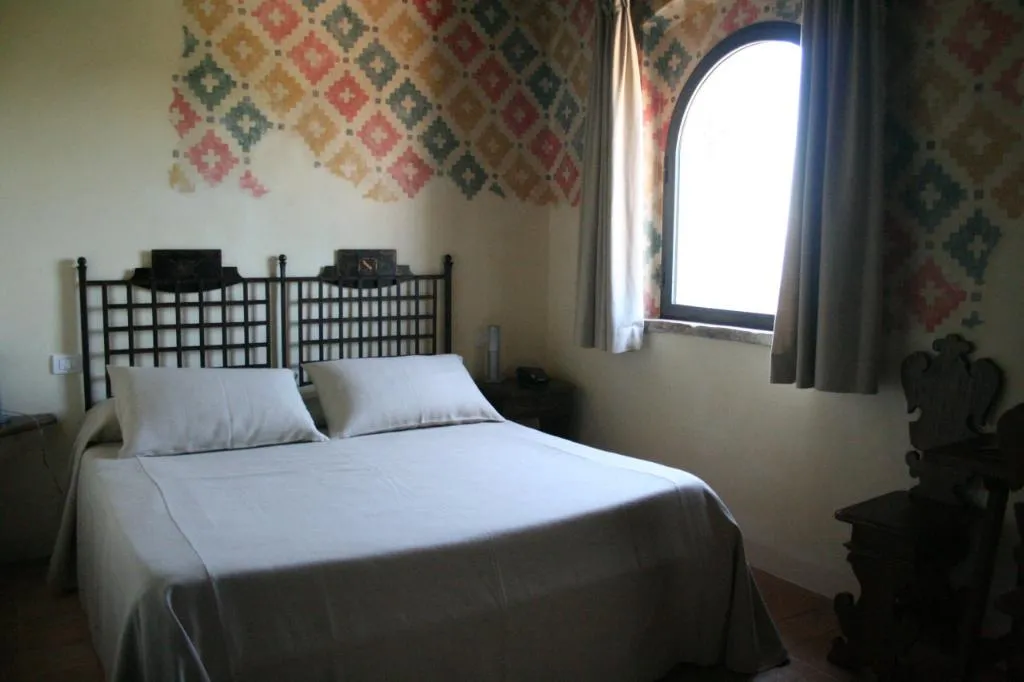 DOUBLE SUPERIOR Room, Castello di Monterone, Perugia