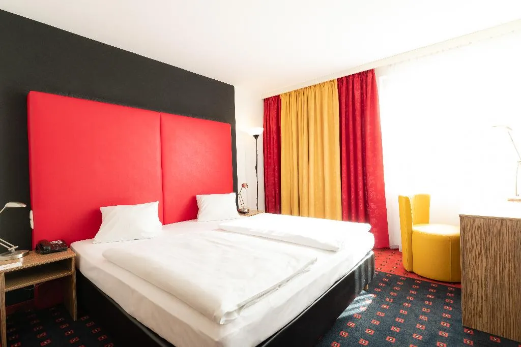 DOUBLE CITY VIEW Room, Senator, Vienna