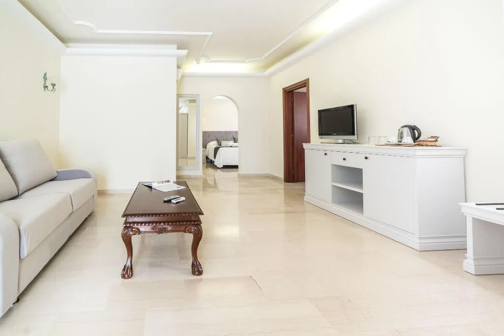 Room, Grand Hotel Palladium, Ibiza