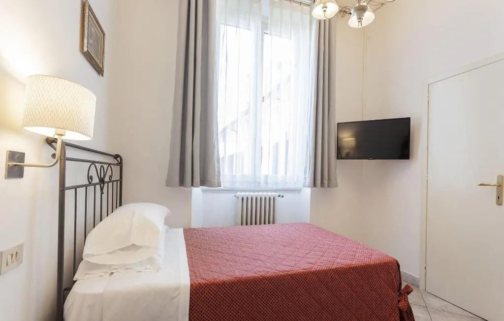 Room, Hotel St. James, Florence