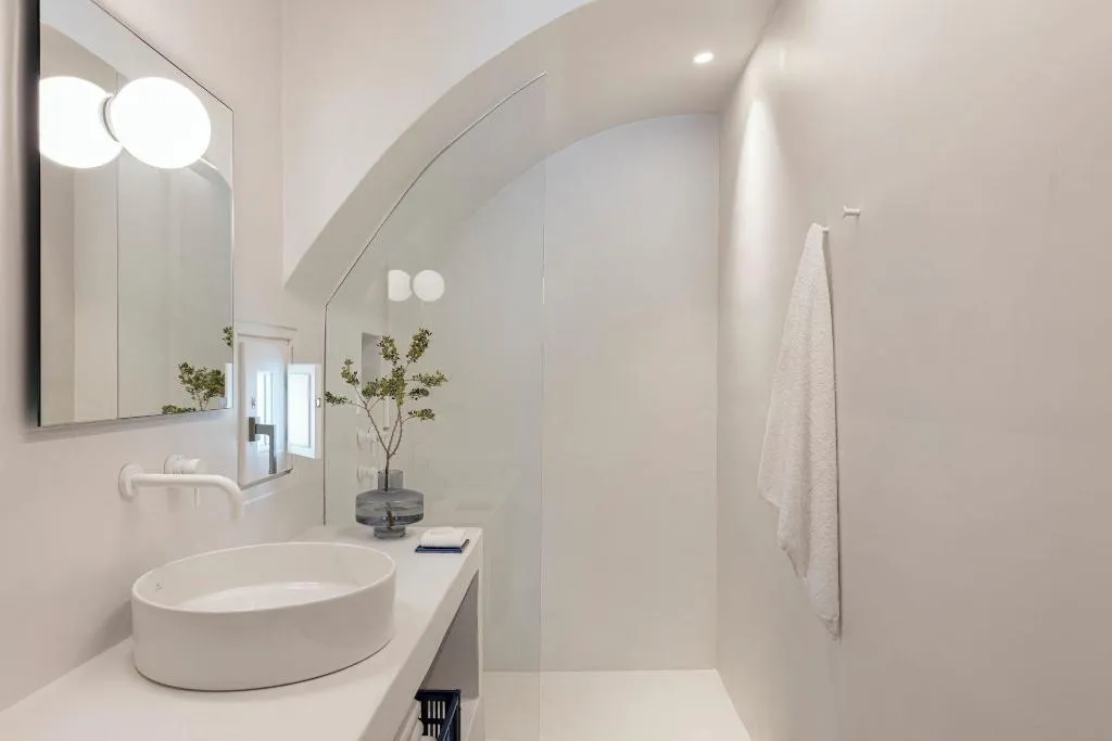 Room, Neo Luxury Suites, Santorini