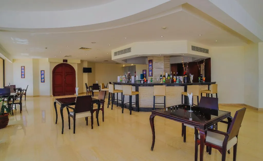 Bar, Blend Elphistone Resort, Red Sea Riviera