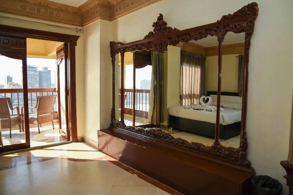 Room, Nile Sky Hotel and Suites, Cairo