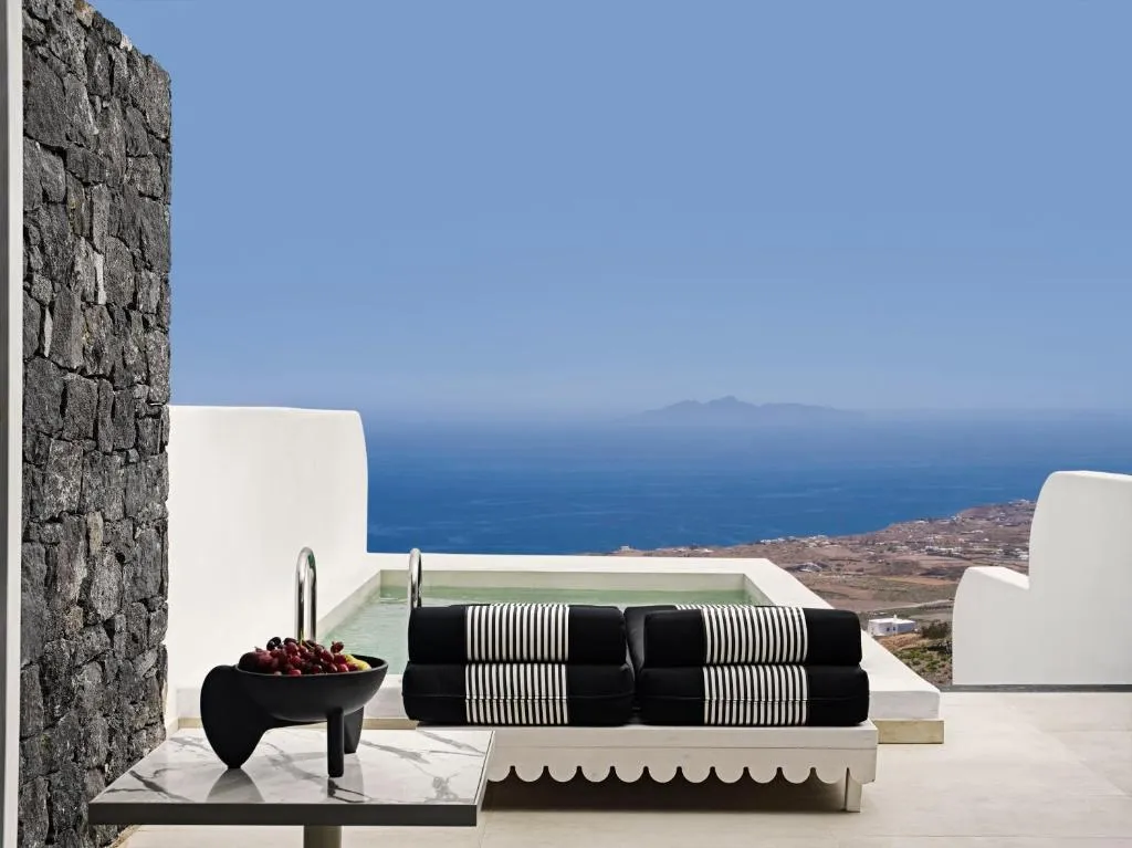 SUITE HONEYMOON Room, Cresanto Luxury Suites Santorini, Santorini